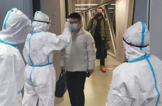 杭州日报：最新!杭州确诊1例新型肺炎!浙江确诊5例!杭州机场实施体温测试!多平台发布出行退改政策!