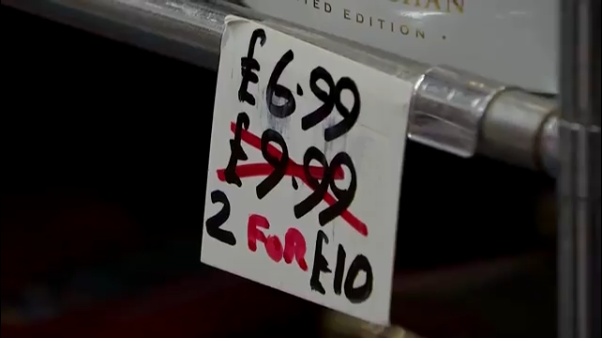 【海外网】英国王室纪念品店开始清仓甩卖哈里夫妇商品：降价近半