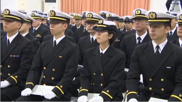 【海外网】日本将迎来首位女潜艇员！26岁女自卫官入校宣誓