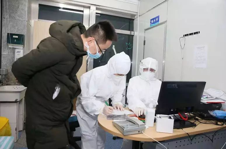 「光明日报」这两封请战书让人泪目