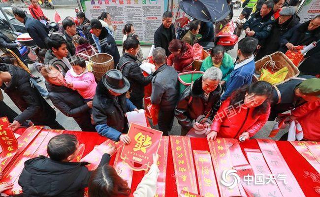 中国天气网：华北黄淮能见度转好 南方强降雨明起再度增强
