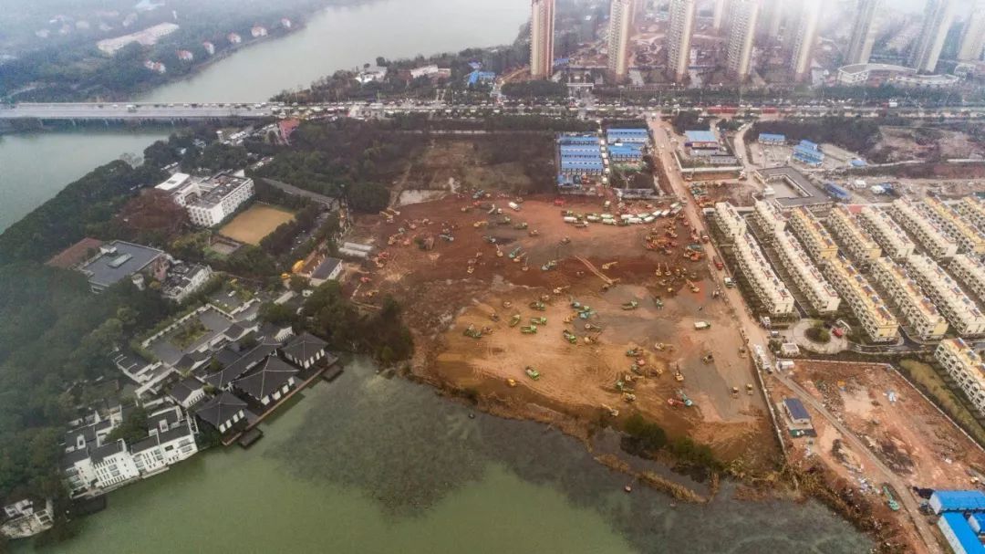 武汉发布：官宣！700至1000个病床，不毗邻水源地：火神山医院将于2月1日建成