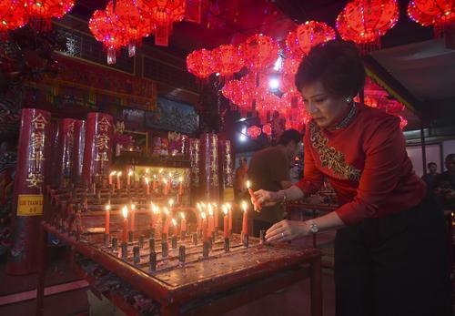 【文汇报】中国的春节 世界各地欢乐共欢享