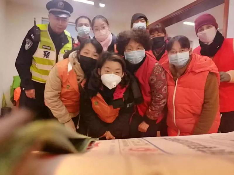 「文汇报」上海一社区排查出10名从武汉回沪人员，社区医生上门指导“居家隔离”！