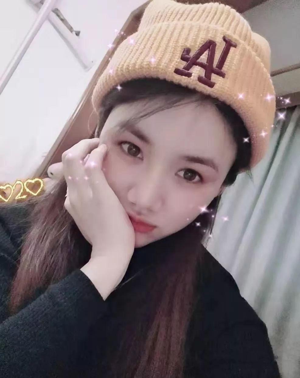 「文汇报」上海90后“美小护”剪去8年长发，只因为她要去……