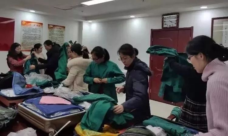 【女性之声】致敬巾帼逆行者！请你们平安归来！