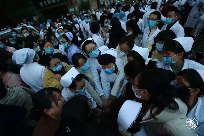 【女性之声】致敬巾帼逆行者！请你们平安归来！
