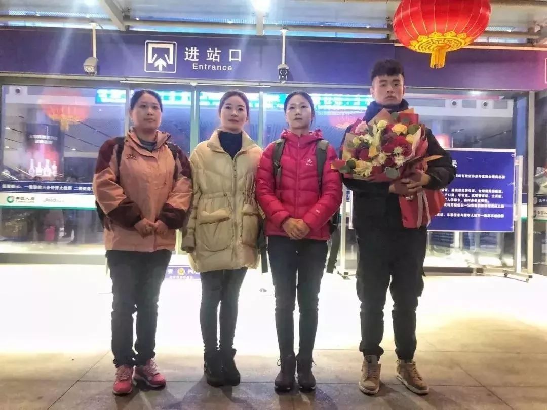 【女性之声】致敬巾帼逆行者！请你们平安归来！