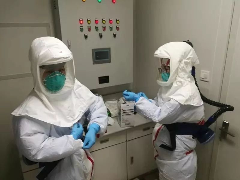 #健康中国#【你有多美】过年本该回到家人身边，但他们做了同样的决定