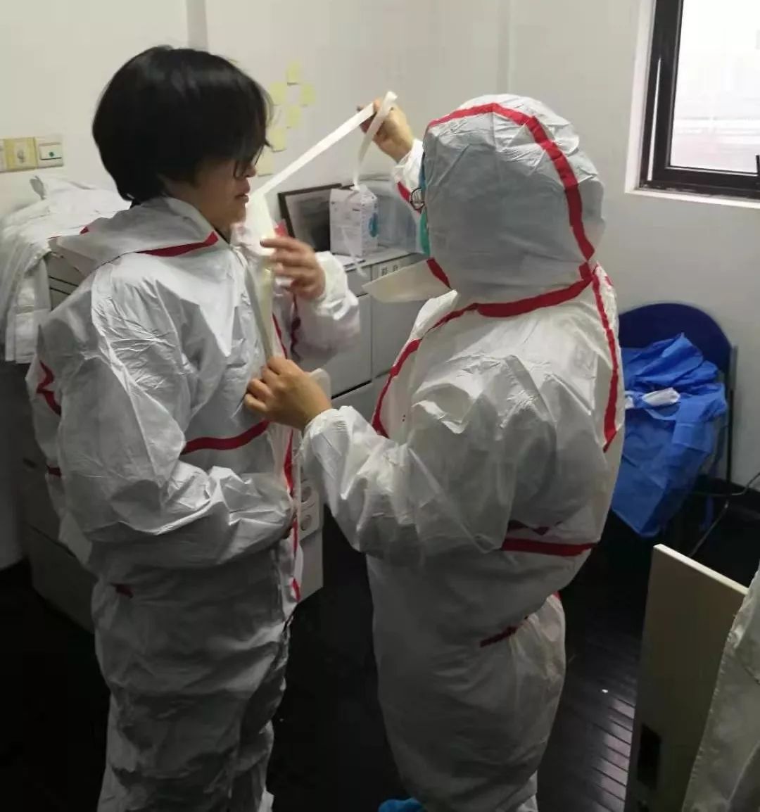 #健康中国#【你有多美】过年本该回到家人身边，但他们做了同样的决定