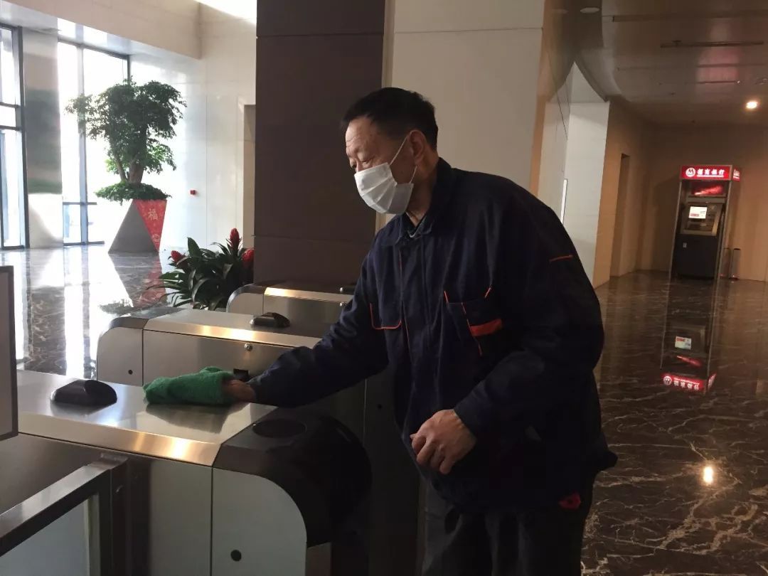 「建设者报」抗击疫情！中建一局在行动