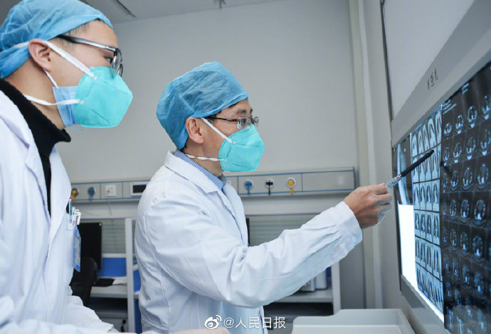 「文汇报」好消息!武汉首例高龄新型冠状病毒感染的肺炎重症患者康复出院