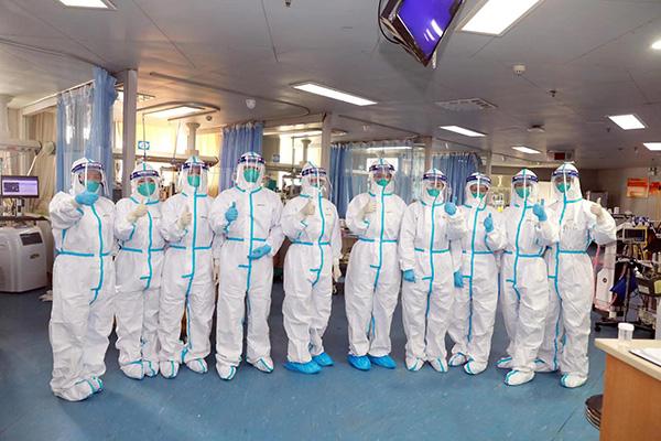 【澎湃新闻】武大中南医院ICU医护连续作战的25天：八成重患脱离危险