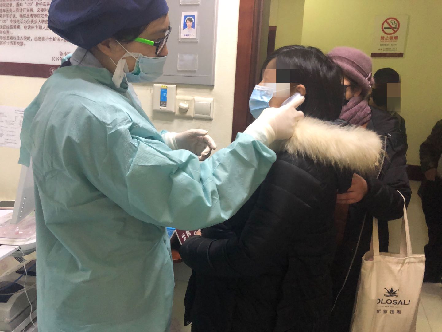 【文汇报】妈妈确诊感染新冠病毒，新生宝宝需要隔离吗？“防疫”关头，沪上产科专家打响母婴保卫战