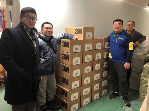 【中国侨网】为湖北加油献爱心 加拿大魁北克华社积极捐款捐物