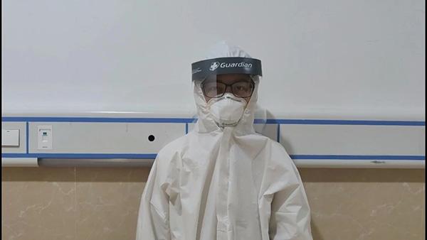 [澎湃新闻]战疫者｜医生恋人推迟婚期：没有疫情的婚礼更美好