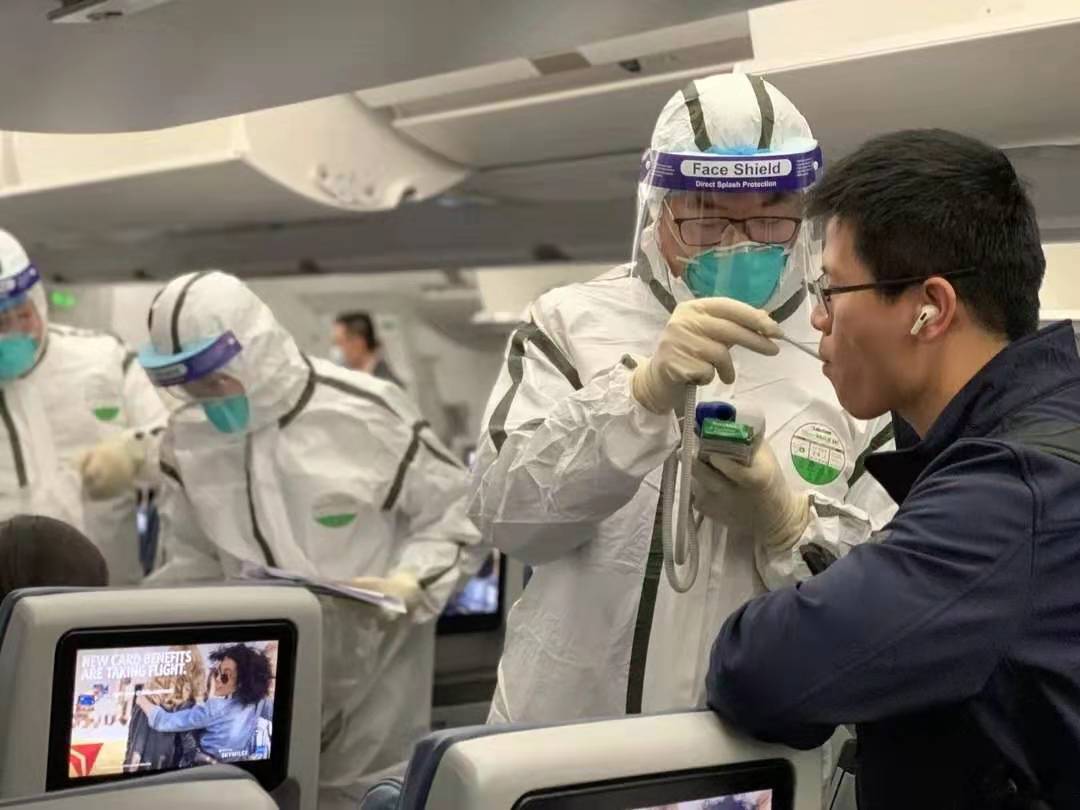 「文汇报」疫情影响国际航线超7500条，导致中国游客滞留海外 ！旅企纷纷启动应急协调机制协助回国……