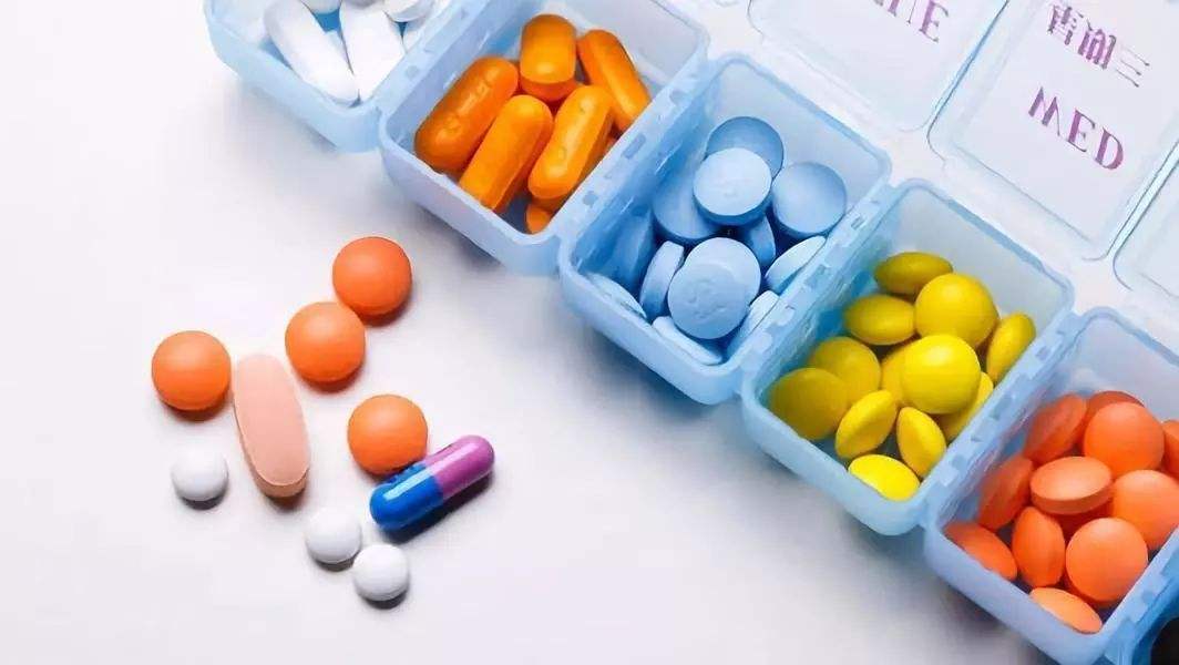 文汇报■科技部：磷酸氯喹中有抗病毒活性药物，瑞德西韦将于今天下午抵达国内，期待临床效果