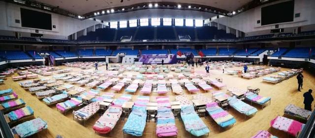 #文汇报#10天，火神山！10小时，方舱医院！