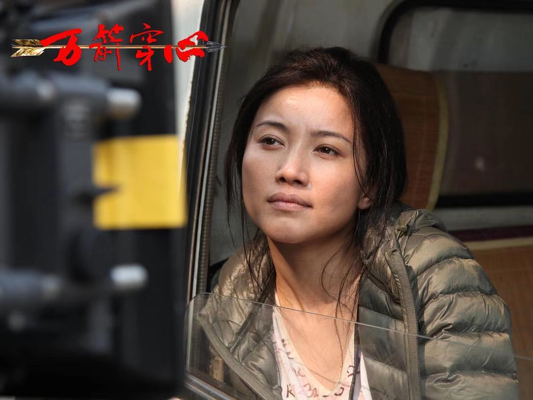 颜丙燕:因为"不合时宜",所以"万箭穿心"