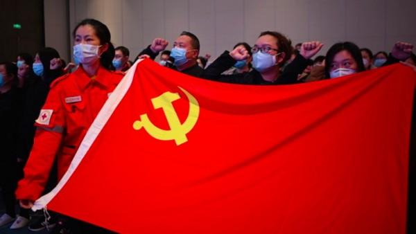 文汇报：第一批上海援鄂医疗队领队郑军华：重症患者治疗已经积累一些经验