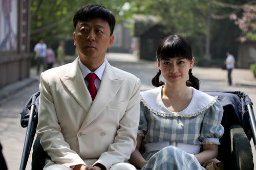 充满挑战梅婷谈春晚父母爱情剧组重聚这部剧有我父母的影子