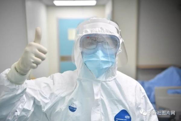 「新民网」今天，向所有医务人员致敬