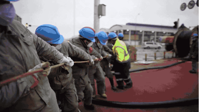 [文汇报]元宵佳节团圆，他们和亲人隔空拥抱