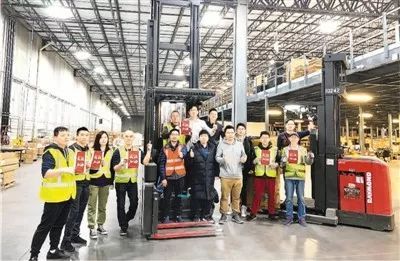 #侠客岛#前几天，中国领事馆前出现了3个神秘包裹......