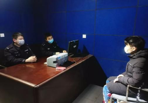 法制日报：气愤+2！电梯内故意乱抹口水，身为医生却隐瞒病情致多人隔离，卖假口罩发国难财……