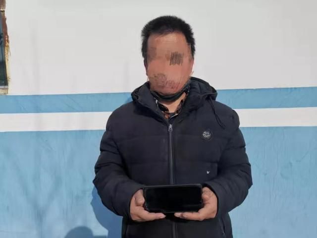 法制日报：气愤+2！电梯内故意乱抹口水，身为医生却隐瞒病情致多人隔离，卖假口罩发国难财……