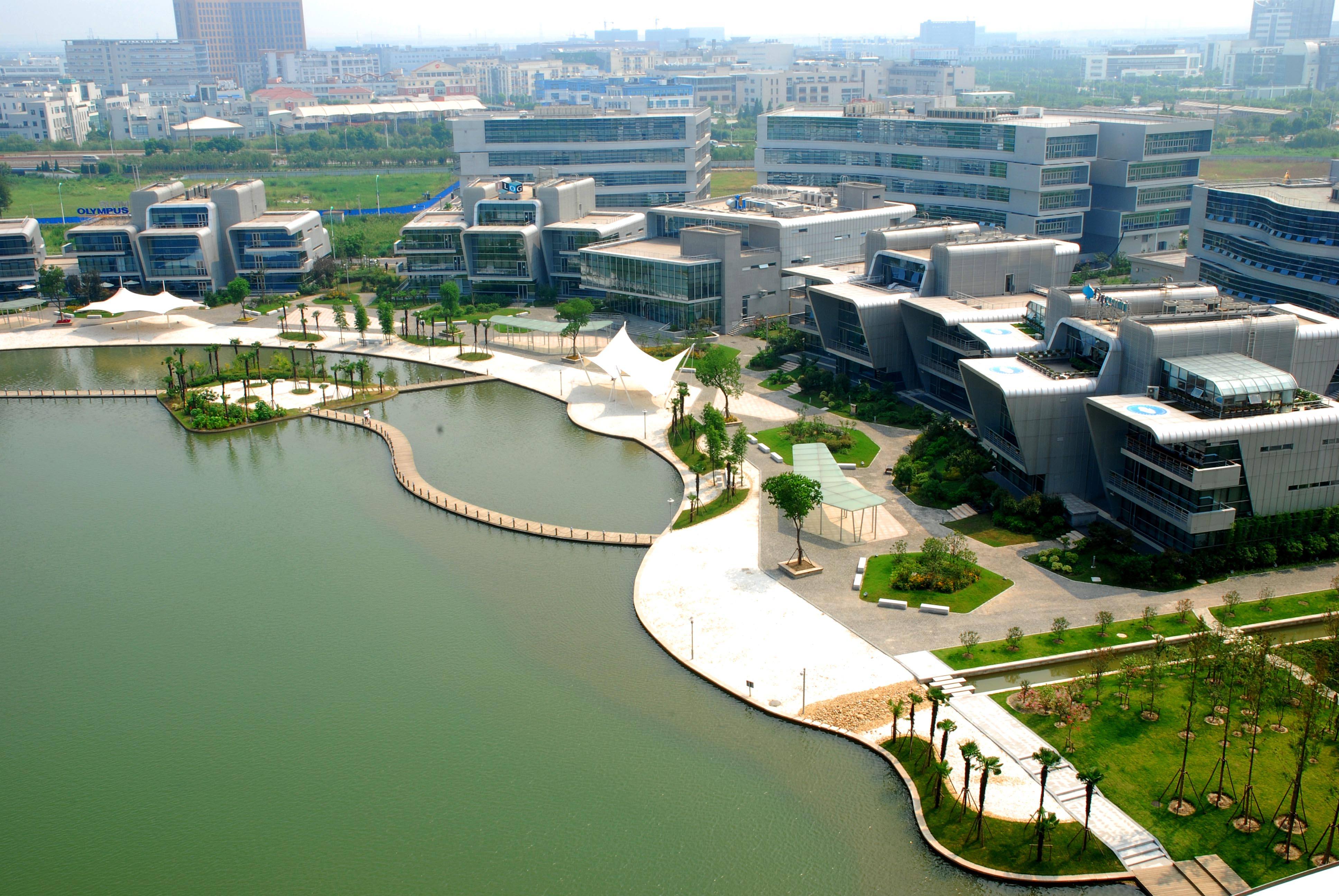 企业要复工张江这家软件园说了租金可以减员工14天轨迹先排查好