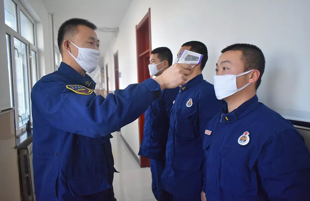 「应急管理部」最美“逆行者”：携手奋斗在＂战疫＂一线的森林消防＂夫妻档＂