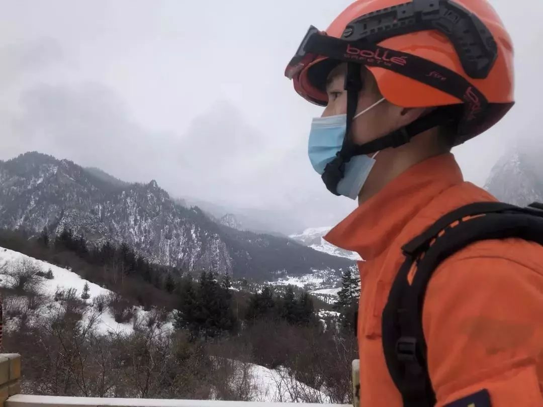 「应急管理部」最美“逆行者”：携手奋斗在＂战疫＂一线的森林消防＂夫妻档＂