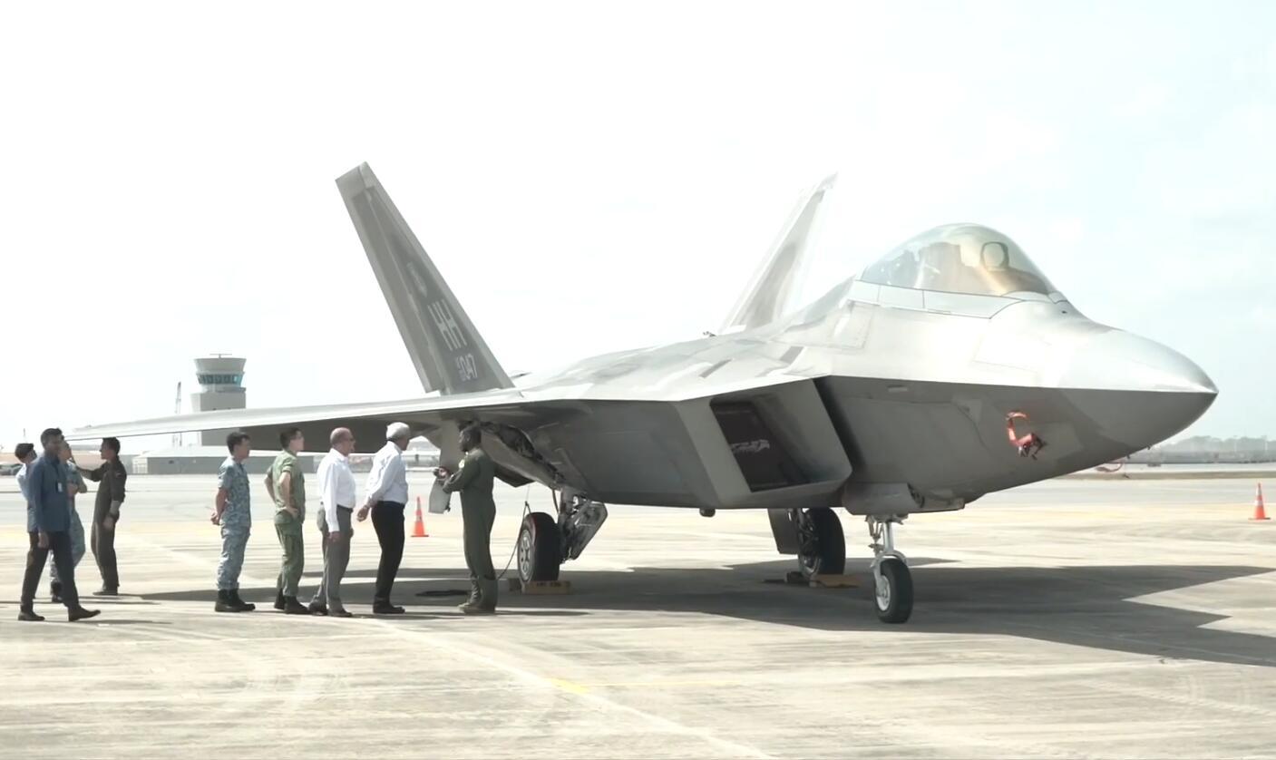 「环球网」因新冠肺炎疫情影响 美国军火巨头退出新加坡航展