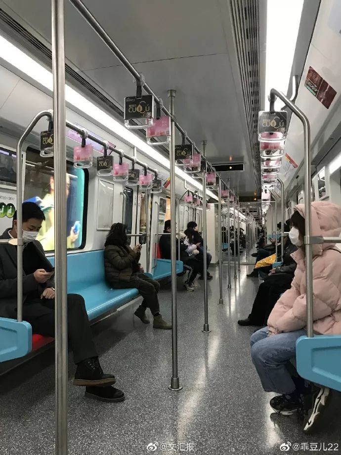 地铁人多不多?高架堵不堵?直击上海复工首日!