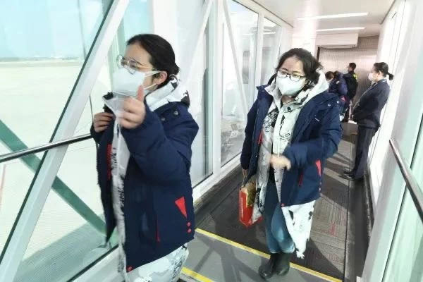 「文汇报」这一天我们看见，5000余名精锐之师从四面八方赶来，为一个目标集结