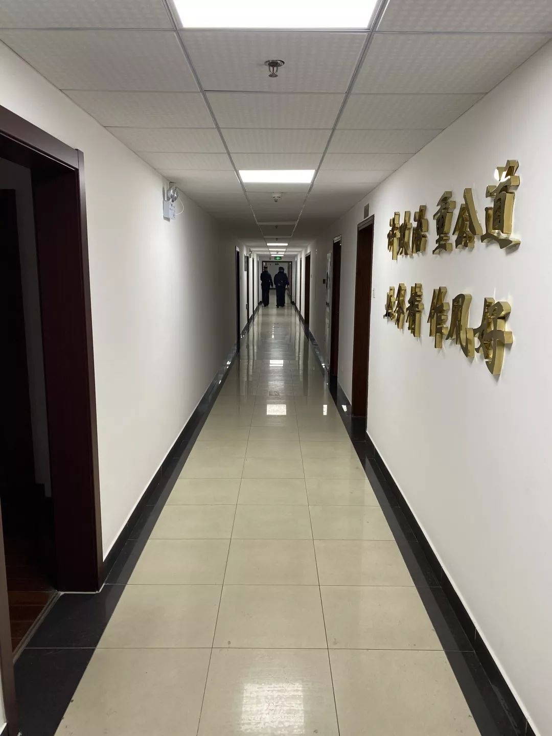 [京法网事]图说法院故事｜感谢默默守护平安的你们！向无名英雄致敬！