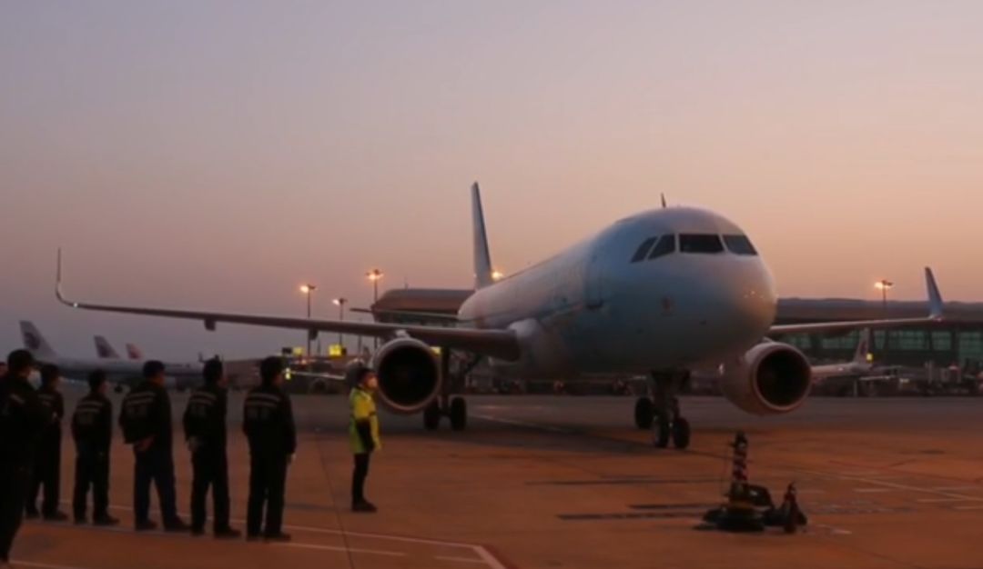 【经济日报】确诊过4万！但这4个积极变化，你发现了吗？