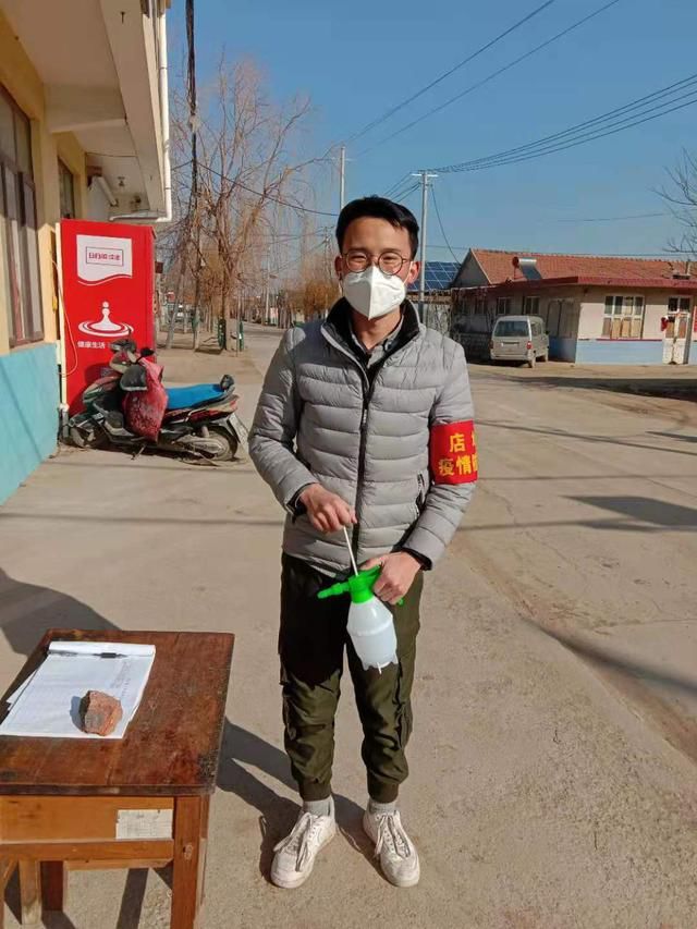 「共青团中央」返乡大学生团员们，请到社区（村）报到！