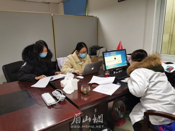 「共青团中央」返乡大学生团员们，请到社区（村）报到！