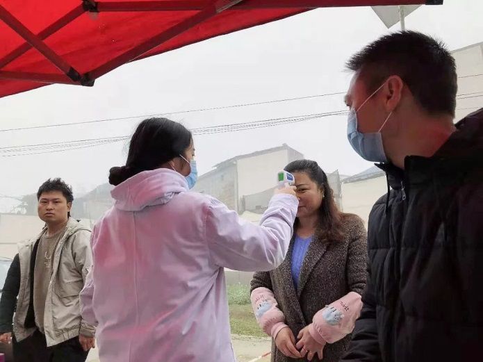 「共青团中央」返乡大学生团员们，请到社区（村）报到！