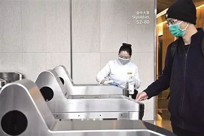 光明日报@“停课不停学”不是逼教师学网红