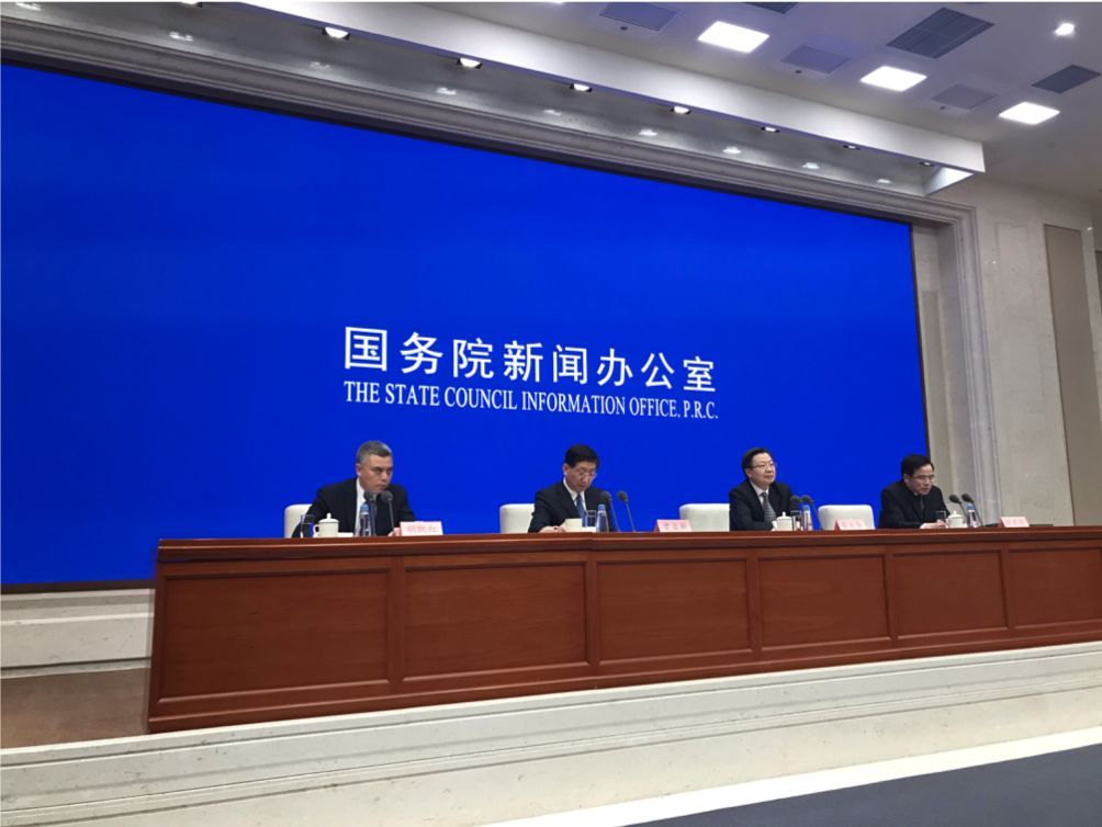 【光明日报】加强一线医务人员防护、健康体检和休假的安排