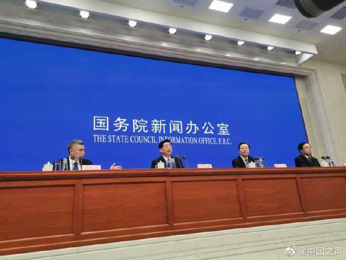 #中国之声#国家卫健委：对因疫情防控不能休假的医务人员，在疫情结束后，优先安排补休