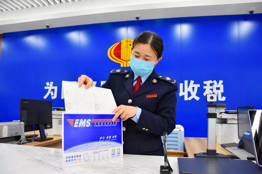 一组图片带你感受疫情防控中的税务力量