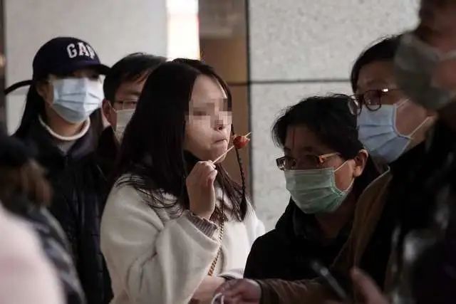 总体仍保持重大突发公共卫生事件一级响应不要因为一时大意而追悔莫及