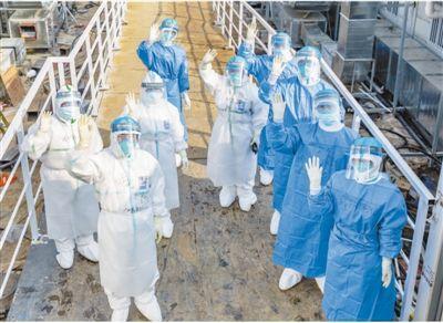 人民日报■“火神山”里的子弟兵：救人如救火 一切都在跟时间赛跑