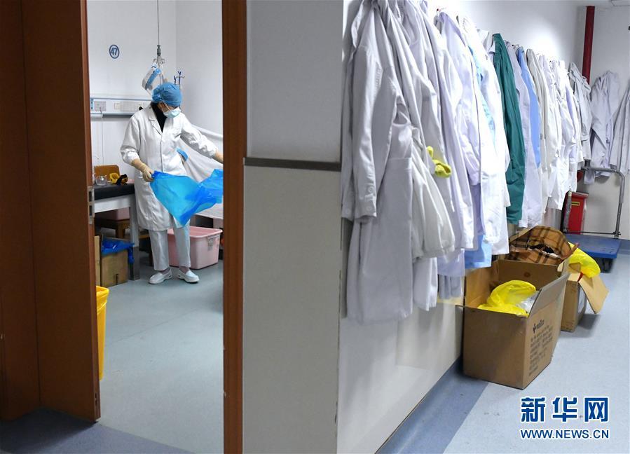 「新华网」重返战场的“白衣天使”