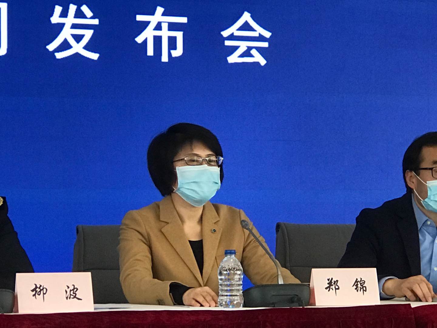 疫情防控新闻发布会丨上海昨日新增病例5名亲属已被隔离观察